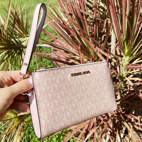 Gaby’sBags💕NWT Michael Kors double zip wristlet - Picture 5 of 10